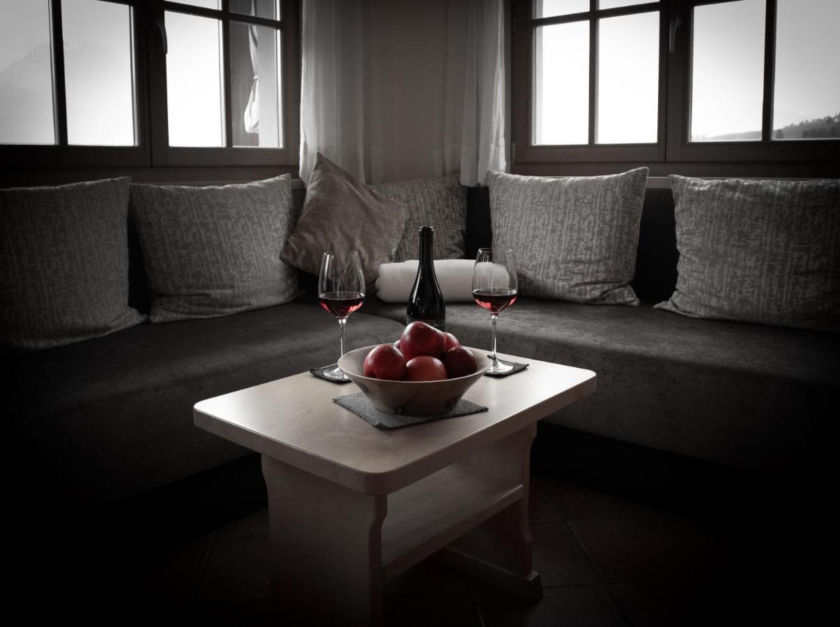 Schwarzplatterhof Apartment Merano Ngoại thất bức ảnh
