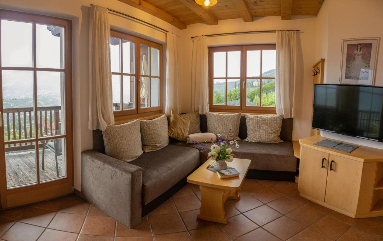 Schwarzplatterhof Apartment Merano Ngoại thất bức ảnh