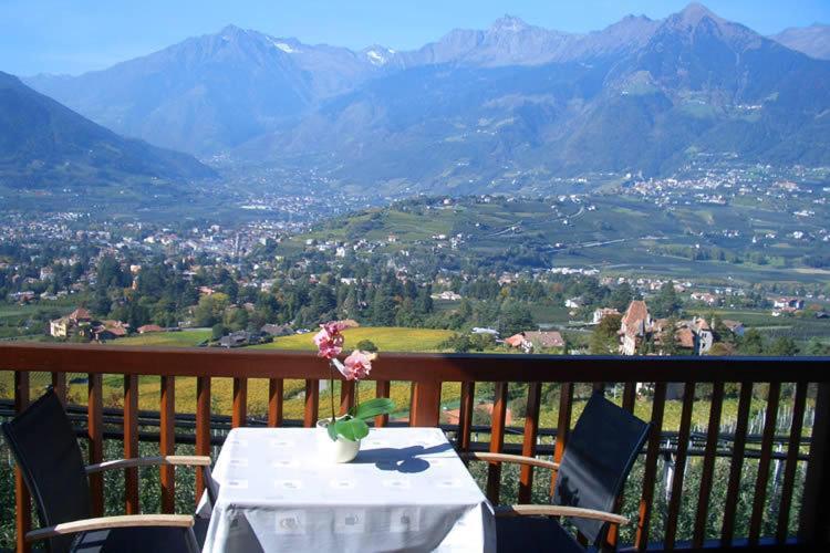 Schwarzplatterhof Apartment Merano Ngoại thất bức ảnh