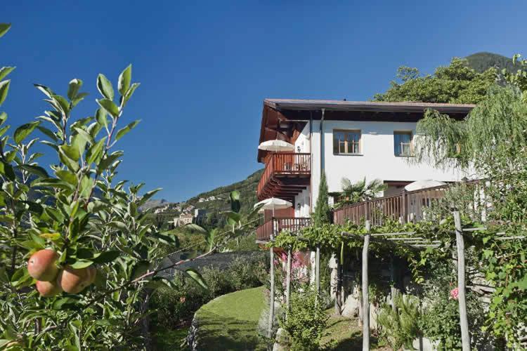 Schwarzplatterhof Apartment Merano Ngoại thất bức ảnh